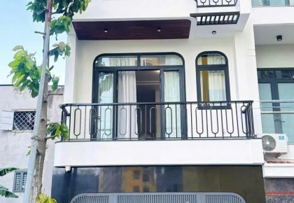 Thi Công Nhà Phố Dĩ An